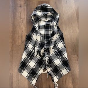 Altard state vest with hood